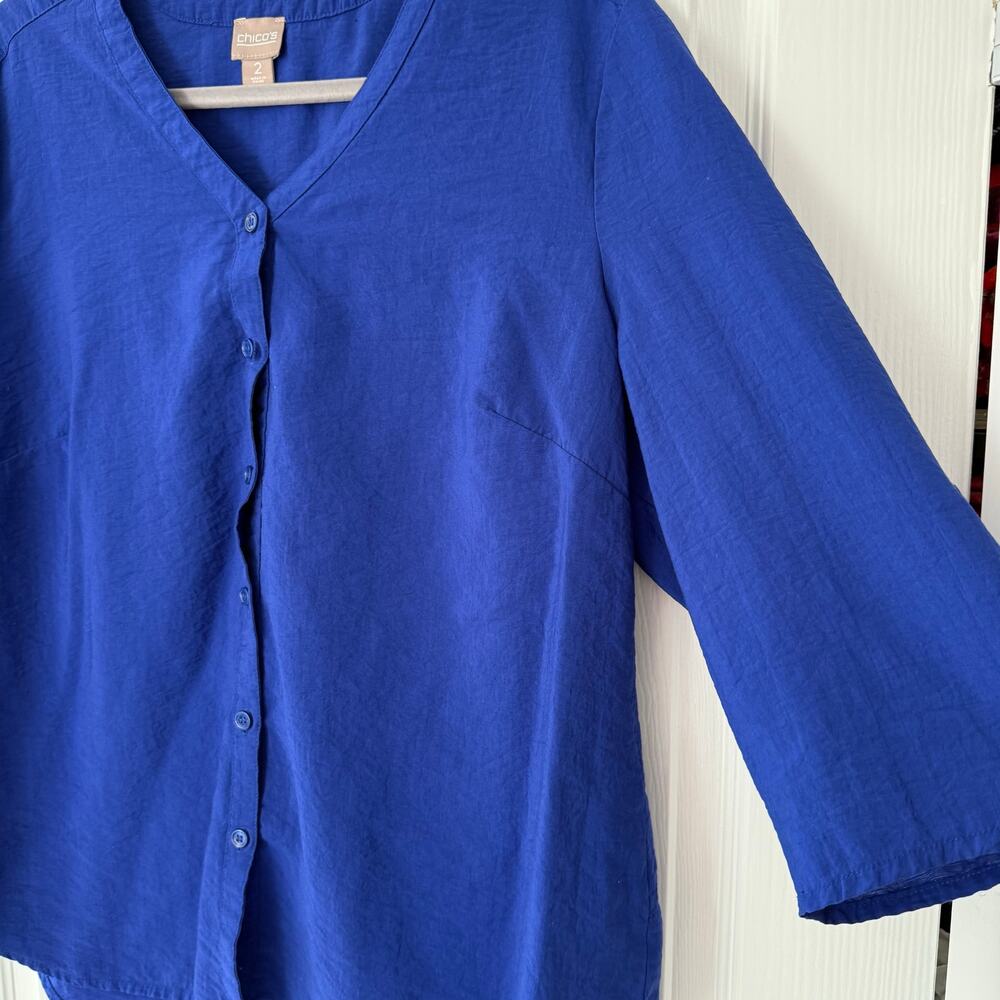 Chico's Women's Blue Button Down Roll Tab Sleeve V-Neck Top Size 2 - Picture 5 of 14